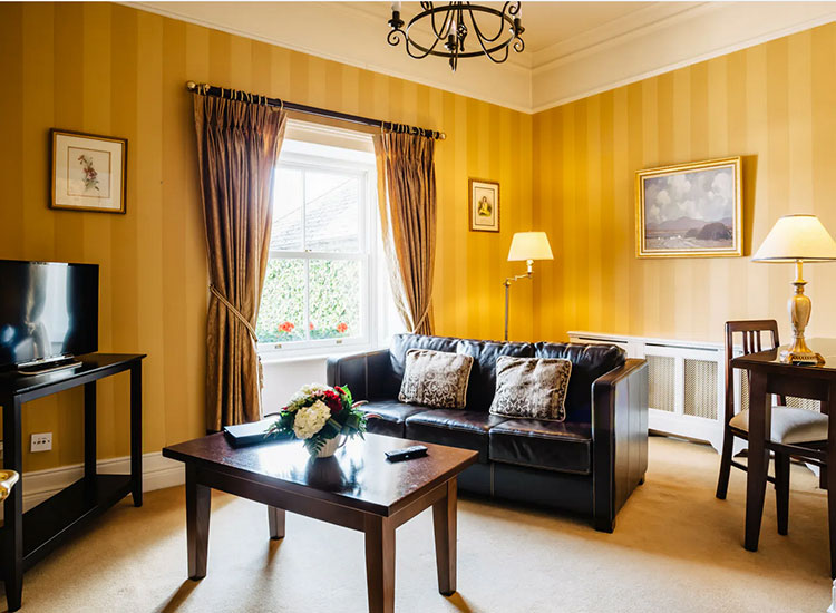 Kilmartin Suite Gleesons Gallery